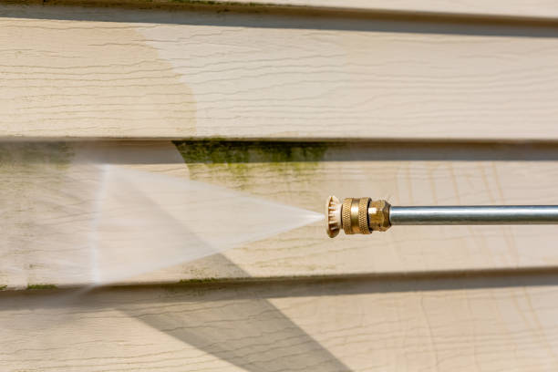 Best Deck Pressure Washing  in Comstock Park, MI